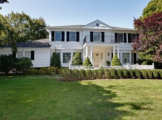 46 Vaneck Dr, New Rochelle, NY 10804