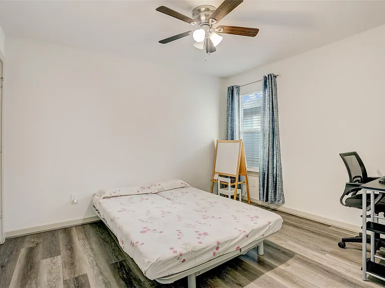 7926 Murciana Dr — Photo 19