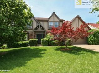 10332 Ballentine St, Overland Park, KS 66214