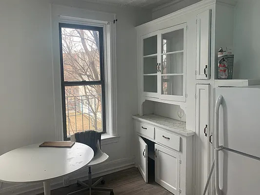 Rented by American Way Real Estate Inc | media 10