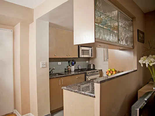 Sold by Sotheby's International Realty | media 14