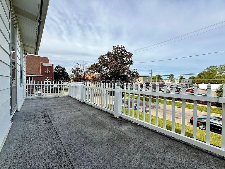 1242 Davis Ave NW — Photo 15