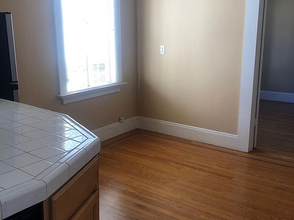 3rd image of 475 Green St #B