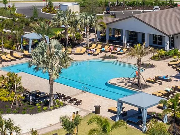 Adventure Retreat Resort - Pool, Gym, Hot Tub and Resistance Pool