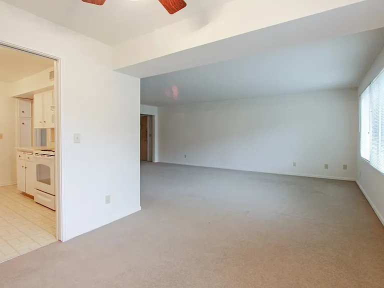 Heritage Apartments — Photo 11