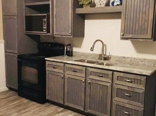 415 S Avenue L, Clifton, TX 76634