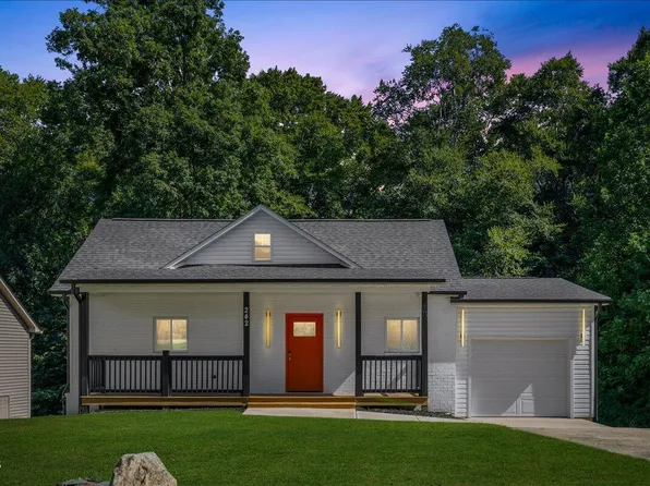 242 Oakdale Ave, Clayton, NC 27520