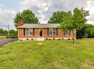 464 Stoneacres Dr, Vinton, VA 24179