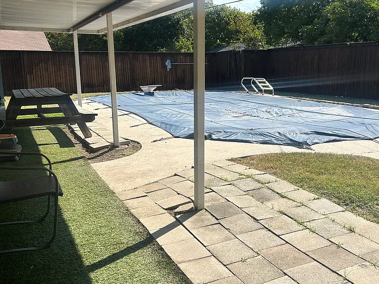 401 Lena Ln — Photo 10