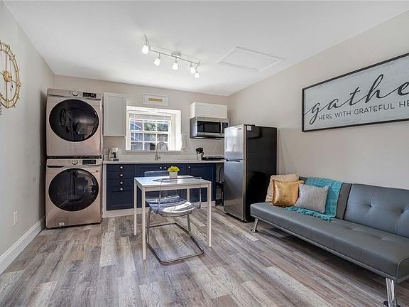 2nd image of 121 Coco Plum Dr