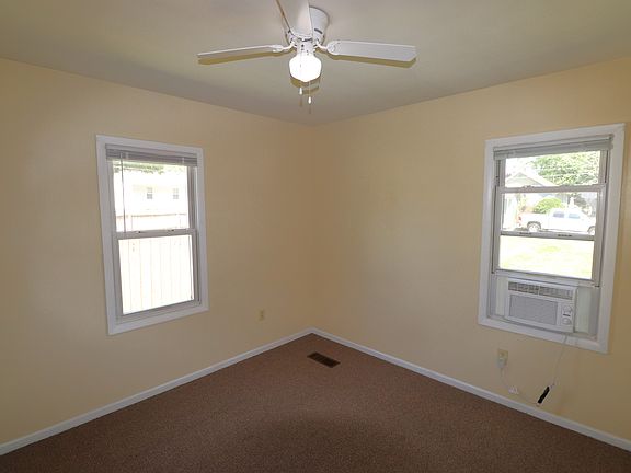 3rd image of 212 NW H St
