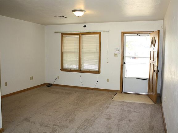 3rd image of 1909 NW Arlington Ave