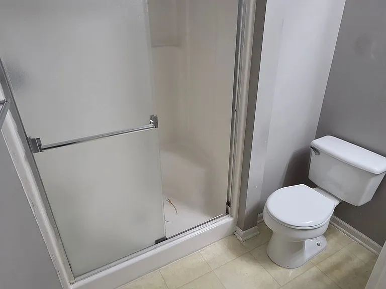 715 SW Graystone Dr — Photo 17