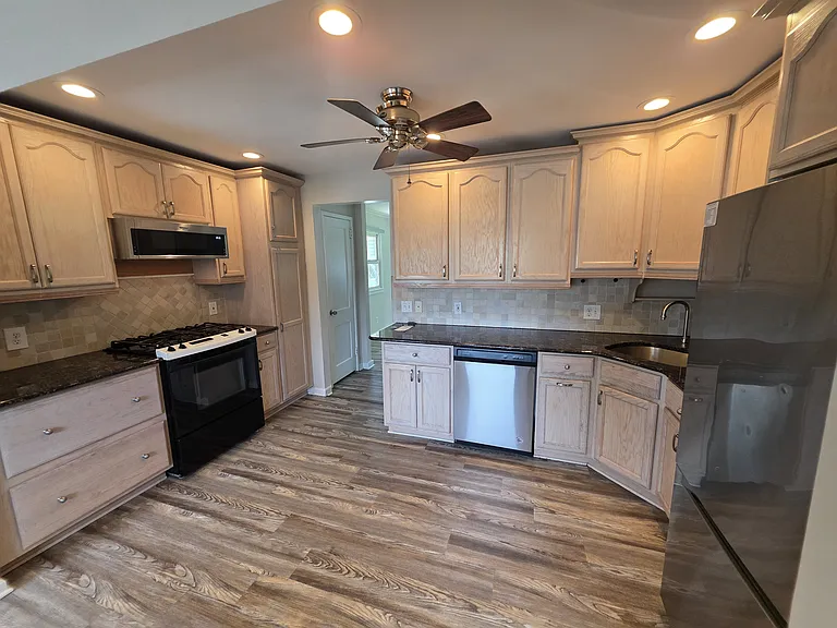 27 Koehler Dr — Photo 17