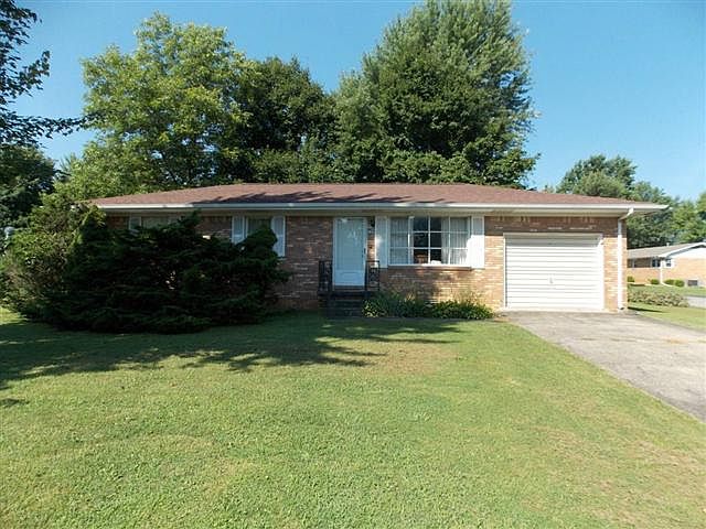 1st image of 127 Circle Dr