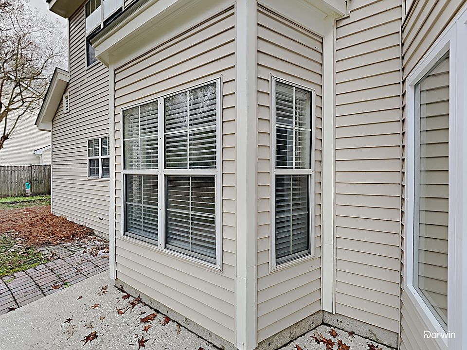 1st image of 3348 Forest Glen Dr