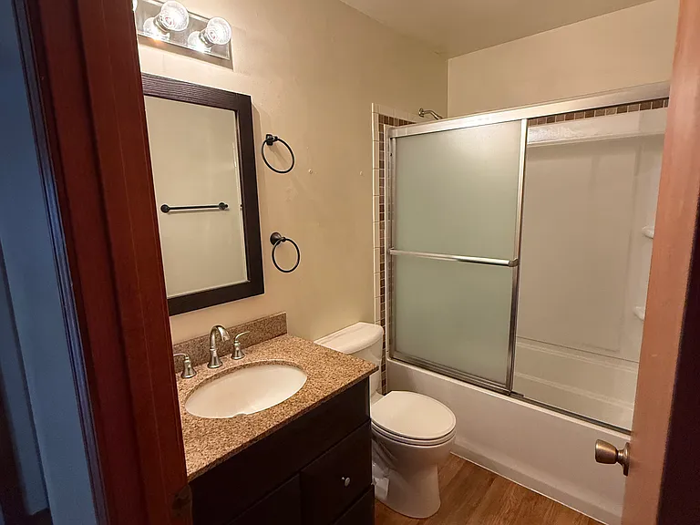 1519 Almond St SW — Photo 2
