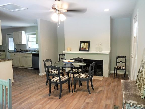 4th image of 204 Highland Forest Dr