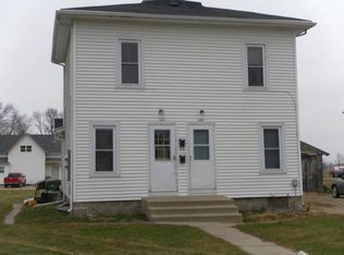 109 9th St, Brookings, SD 57006