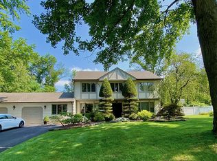 4 Tara Dr, Matawan, NJ 07747