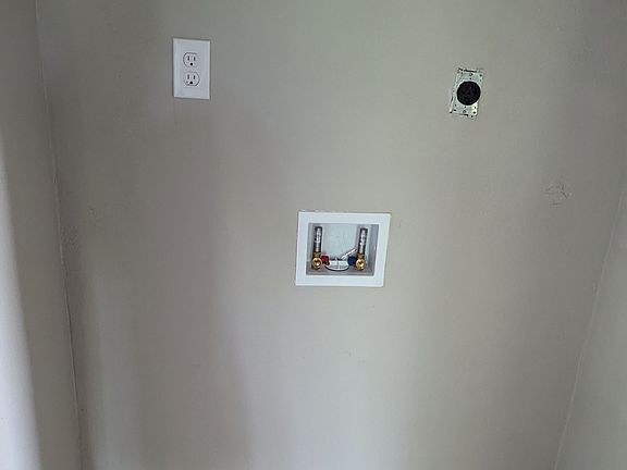 2nd image of 1454 Gibbs St