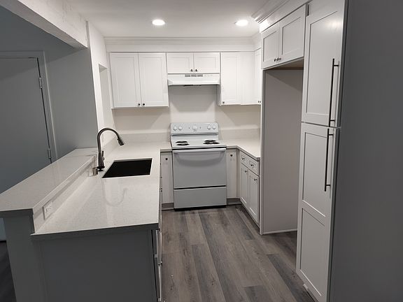 3rd image of 12315 Graham St APT 78