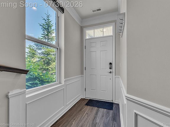 4th image of 43626 Chancellor Ln