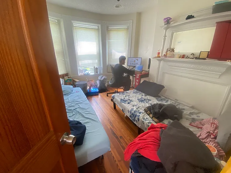 127 Cedar St #13 — Photo 6