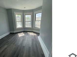 105 Maple St APT 3W, Yonkers, NY 10701