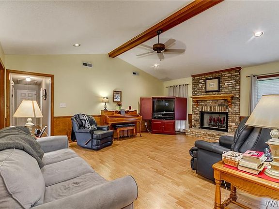 5th image of 3601 Foxtrail Ln