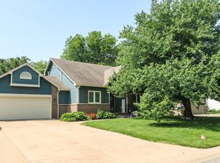 125 E Buckthorn Rd, Derby, KS 67037