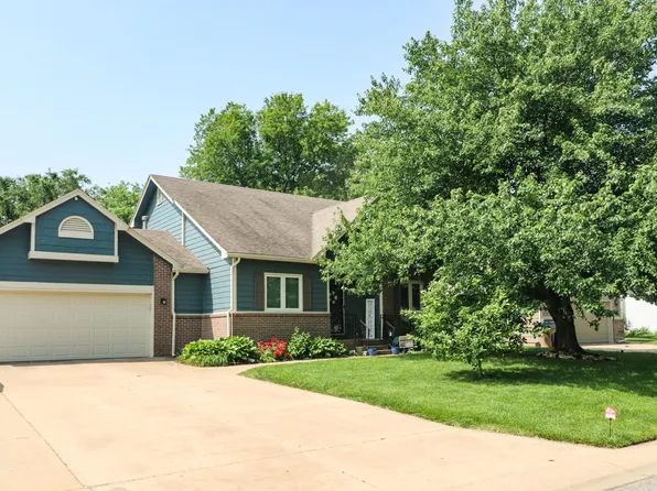 125 E Buckthorn Rd, Derby, KS 67037
