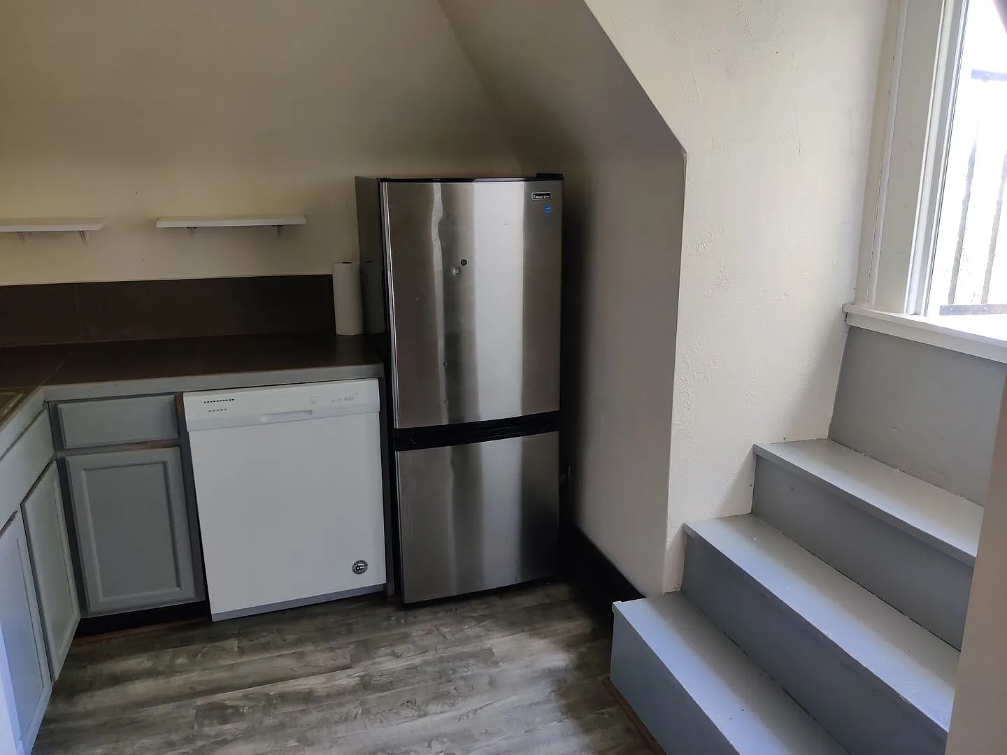 Friendship - 2 BR Apartment 2BA - 3rd Floor — Photo 2