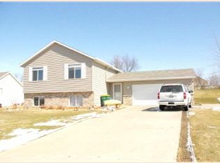 517 Lally Ln SE, Zumbrota, MN 55992