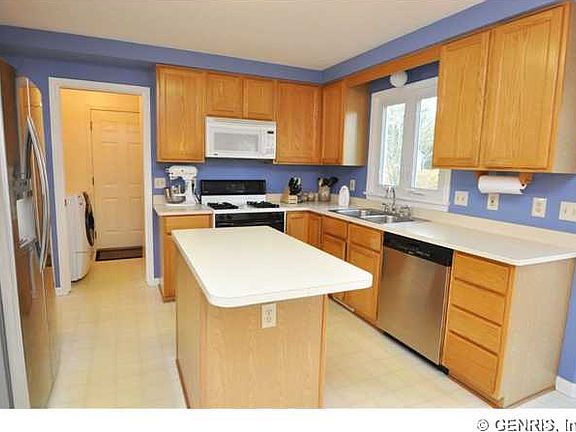 4th image of 1416 Old Park Sq