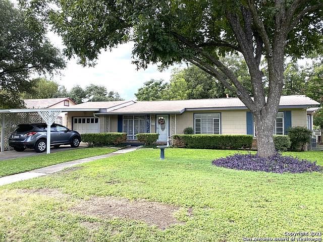 1st image of 221 Rosemont Dr
