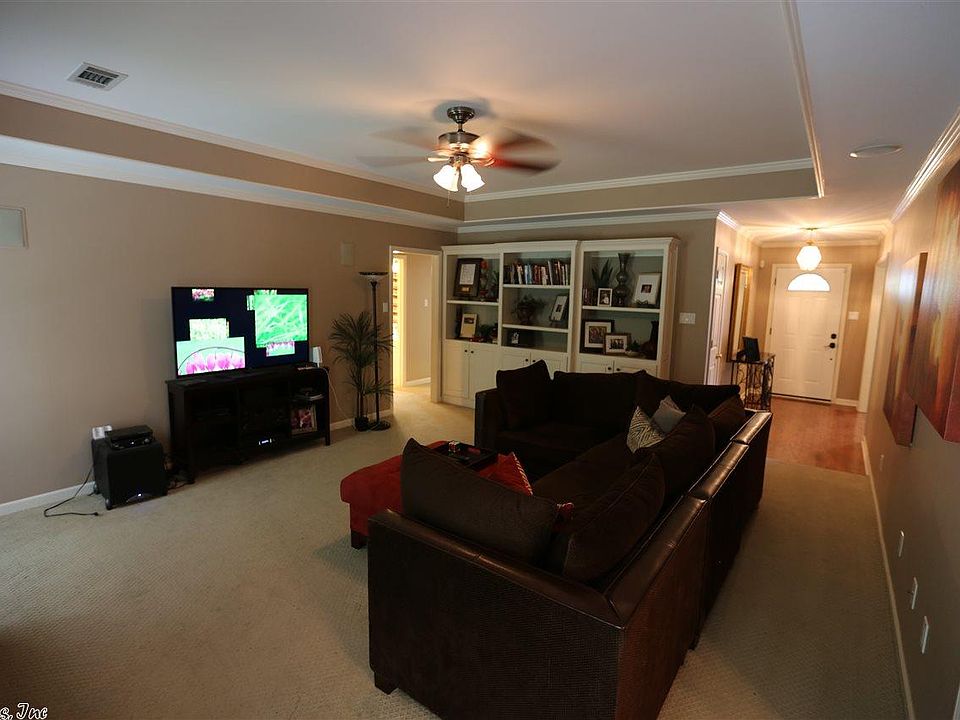 2nd image of 2218 Huntleigh Ct