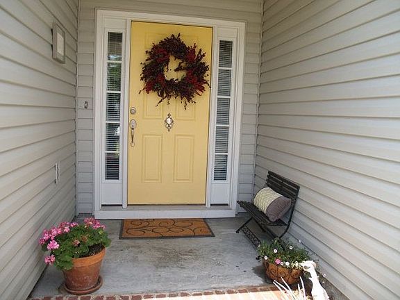 2nd image of 1126 Watsonia Dr