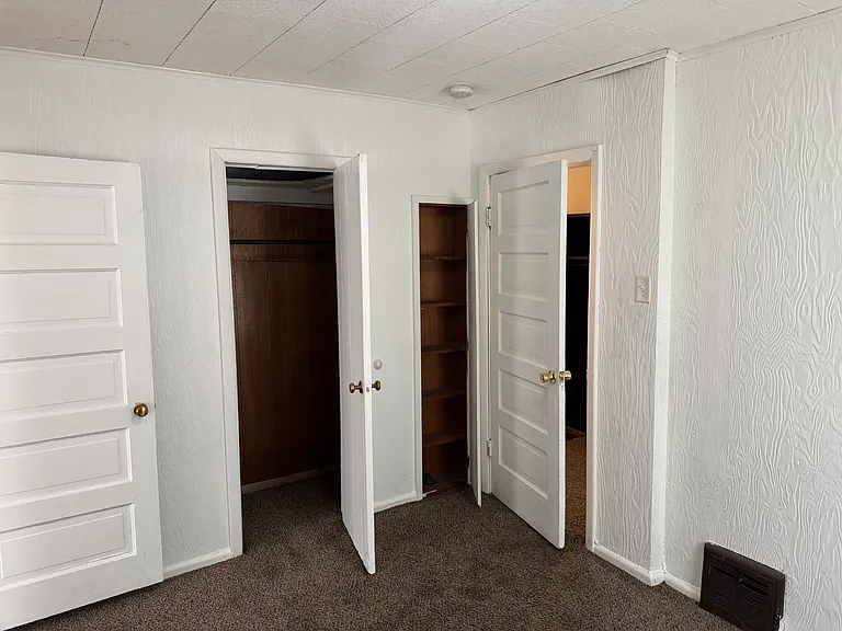 1005 SE Lafayette St — Photo 5