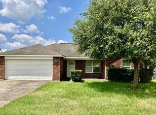 9222 Mackerel Dr, Texas City, TX 77591
