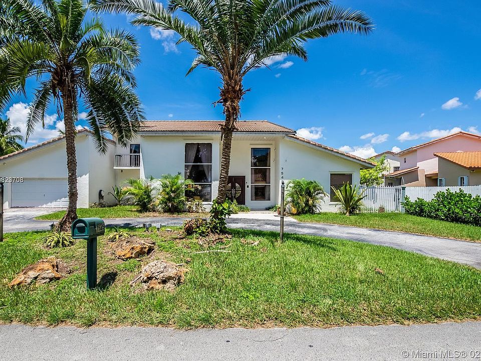 1st image of 7545 N Oakmont Dr #7545
