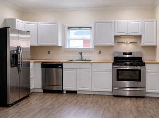 14 Lawrence Ave #2, Coxsackie, NY 12051