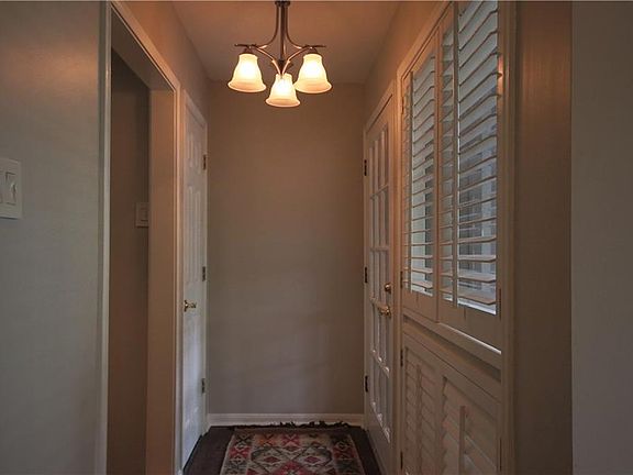 3rd image of 671 Lakewood Dr #D