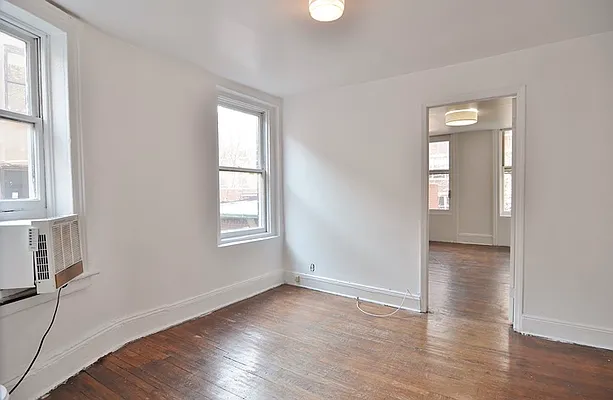 Rented by Park Property Advisors | media 30