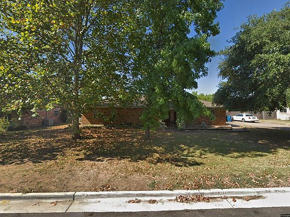 5th image of 1721 Woodhaven Dr