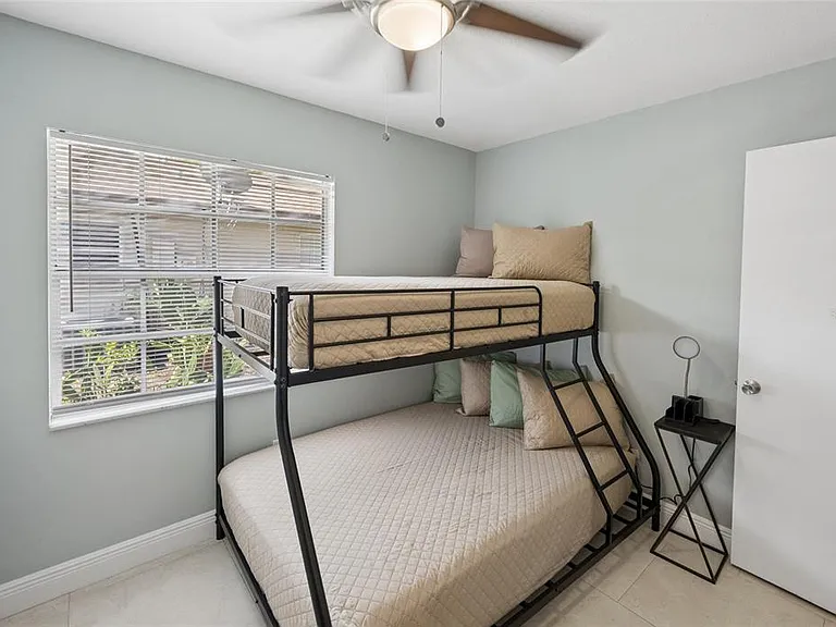 536 Hibiscus Way #7-B — Photo 15
