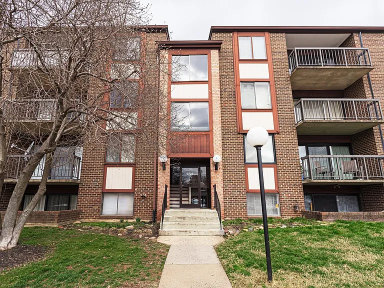 9728 Kingsbridge Dr #101 — Photo 1