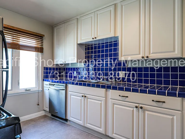 Nebraska Apartments — Photo 6