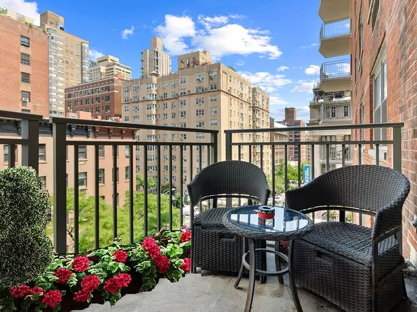 132 E 35th St #6B, New York, NY 10016