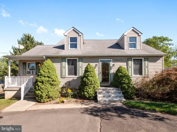 813 Rising Sun Rd, Telford, PA 18969